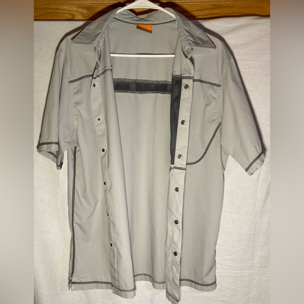 Merrell back vented button down - Picture 3 of 8